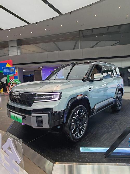 惠州201比亚迪方程豹硬派越野的爆款，英菲尼迪35周年与你共成长